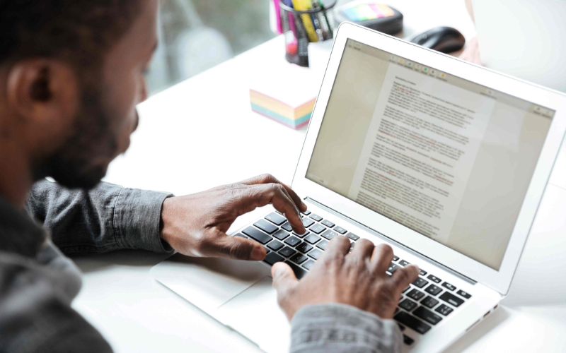A diferença entre um texto que vende e um que espanta